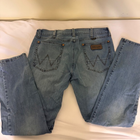 Wrangler Men Regular Straight Leg Light Wash Denim Jeans Casual Comfort 34x33 - Picture 7 of 13